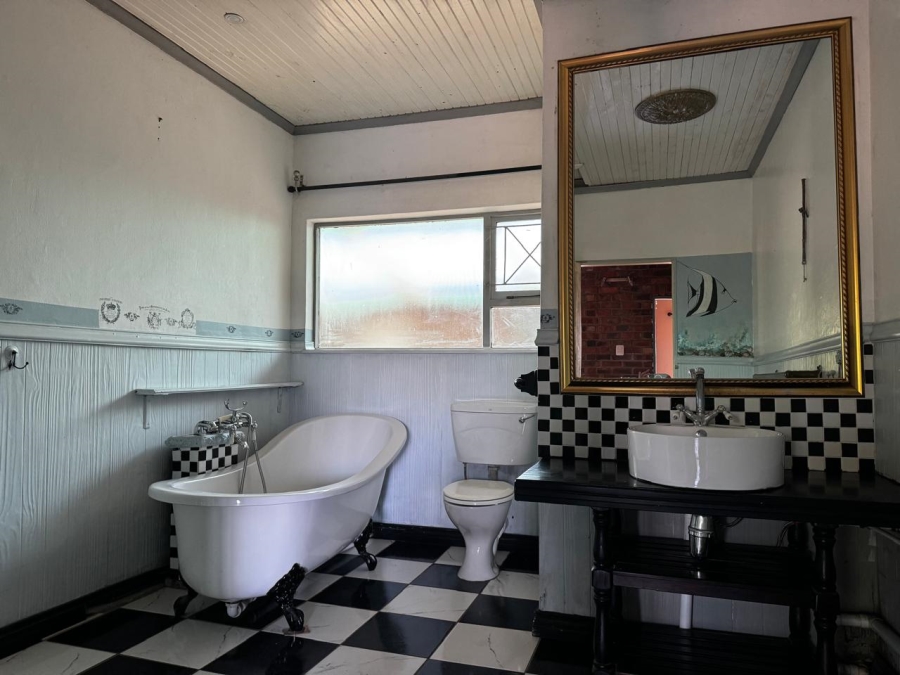 4 Bedroom Property for Sale in C Place Eastern Cape